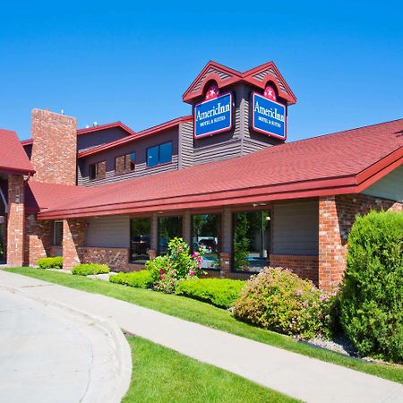 Americinn By Wyndham Grand Forks Exterior photo