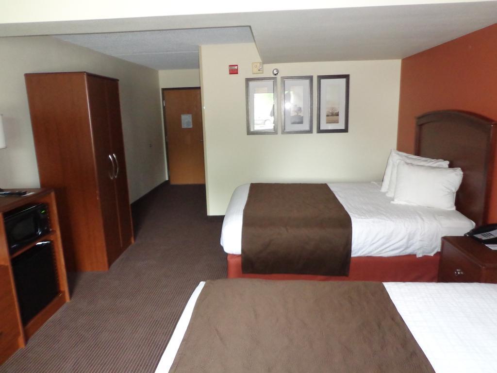 Americinn By Wyndham Grand Forks Room photo